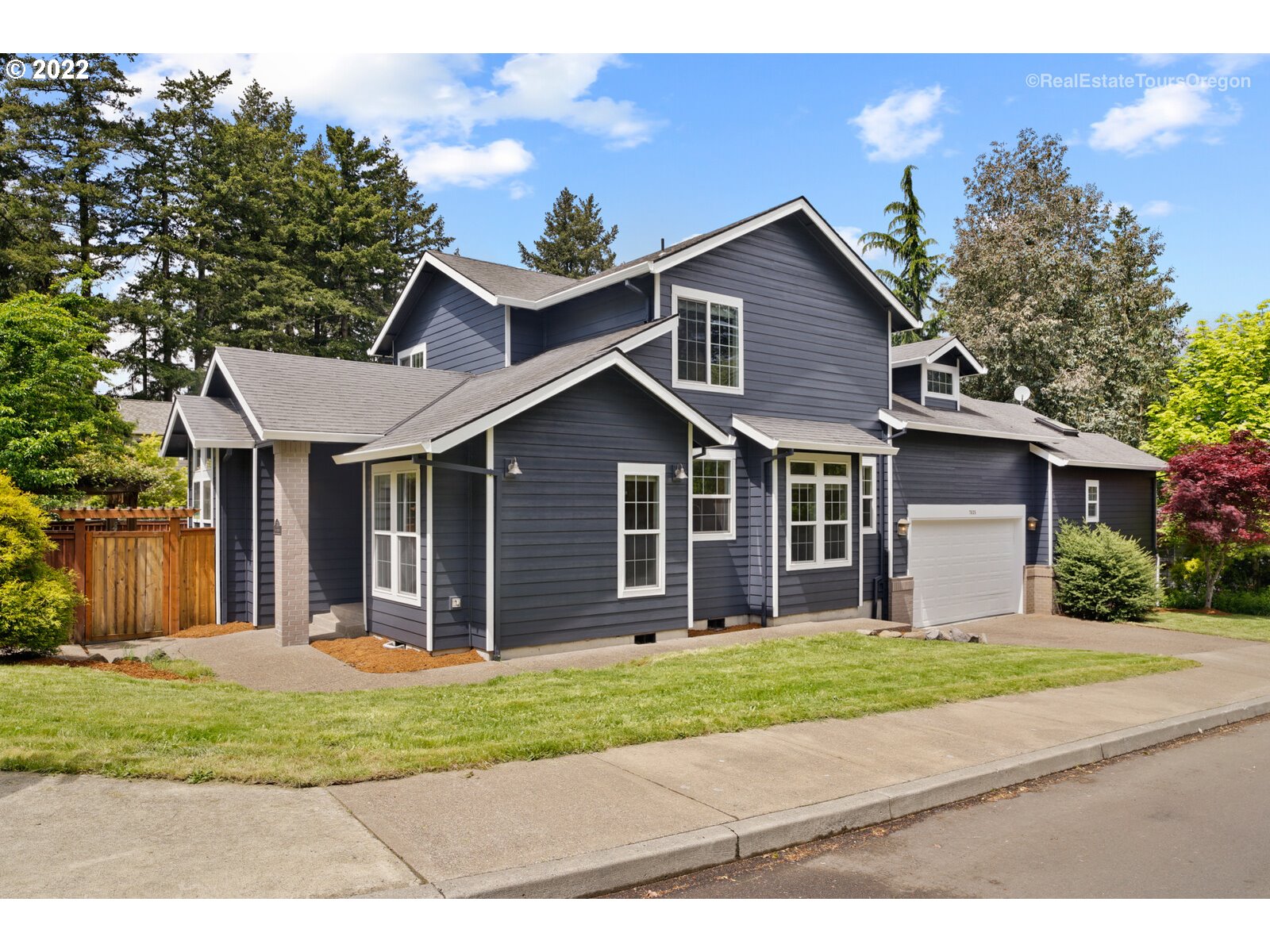 7635 Southwest Landau Street Portland, OR 97223 - Photo 1 of 30