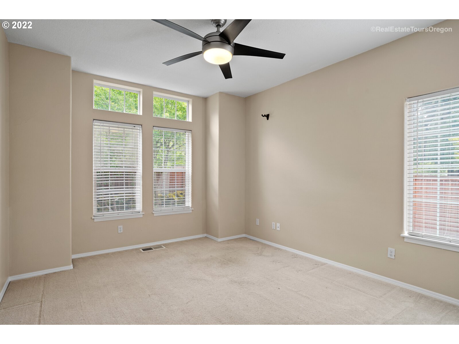 7635 Southwest Landau Street Portland, OR 97223 - Photo 16 of 30