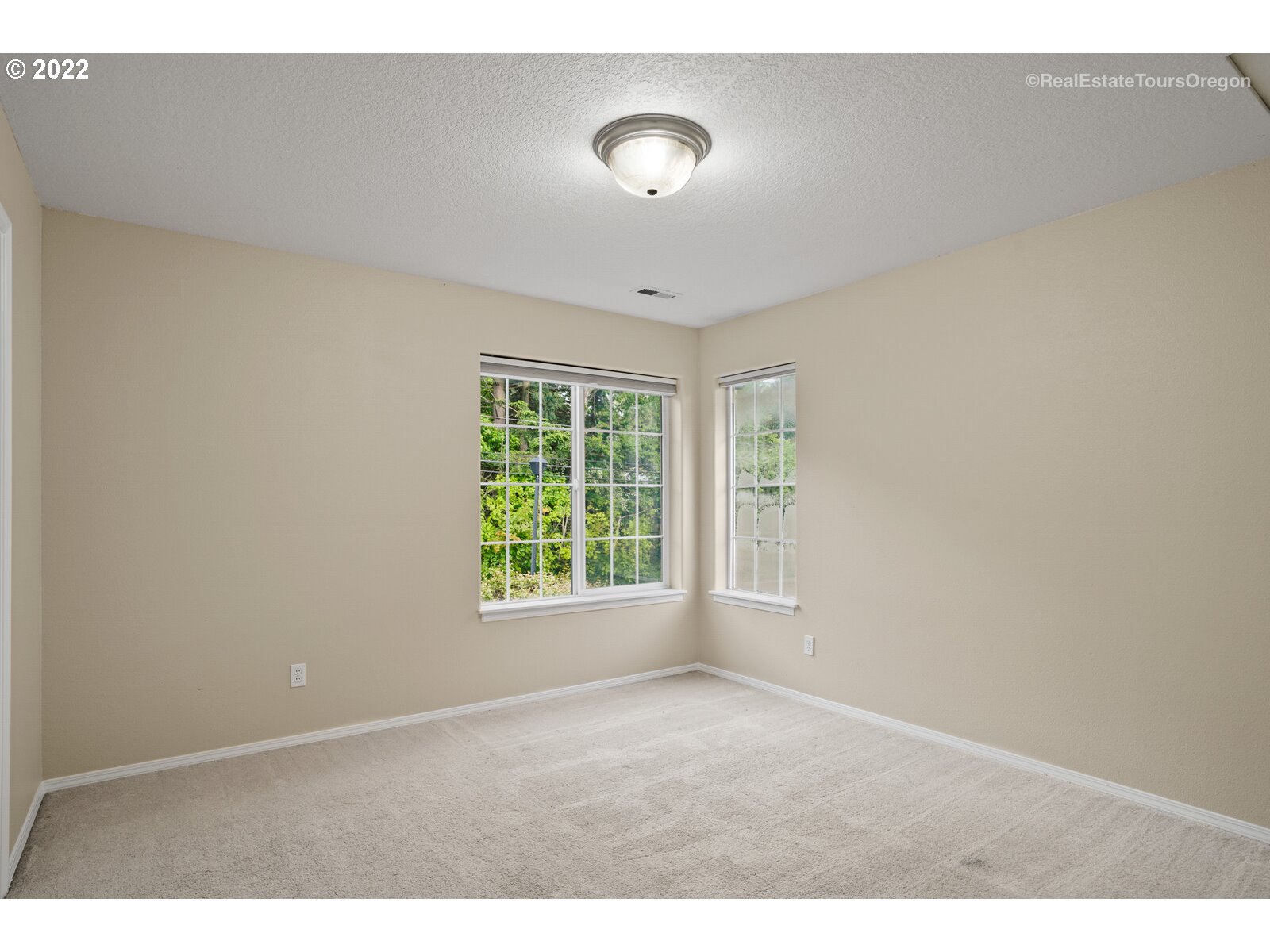 7635 Southwest Landau Street Portland, OR 97223 - Photo 23 of 30