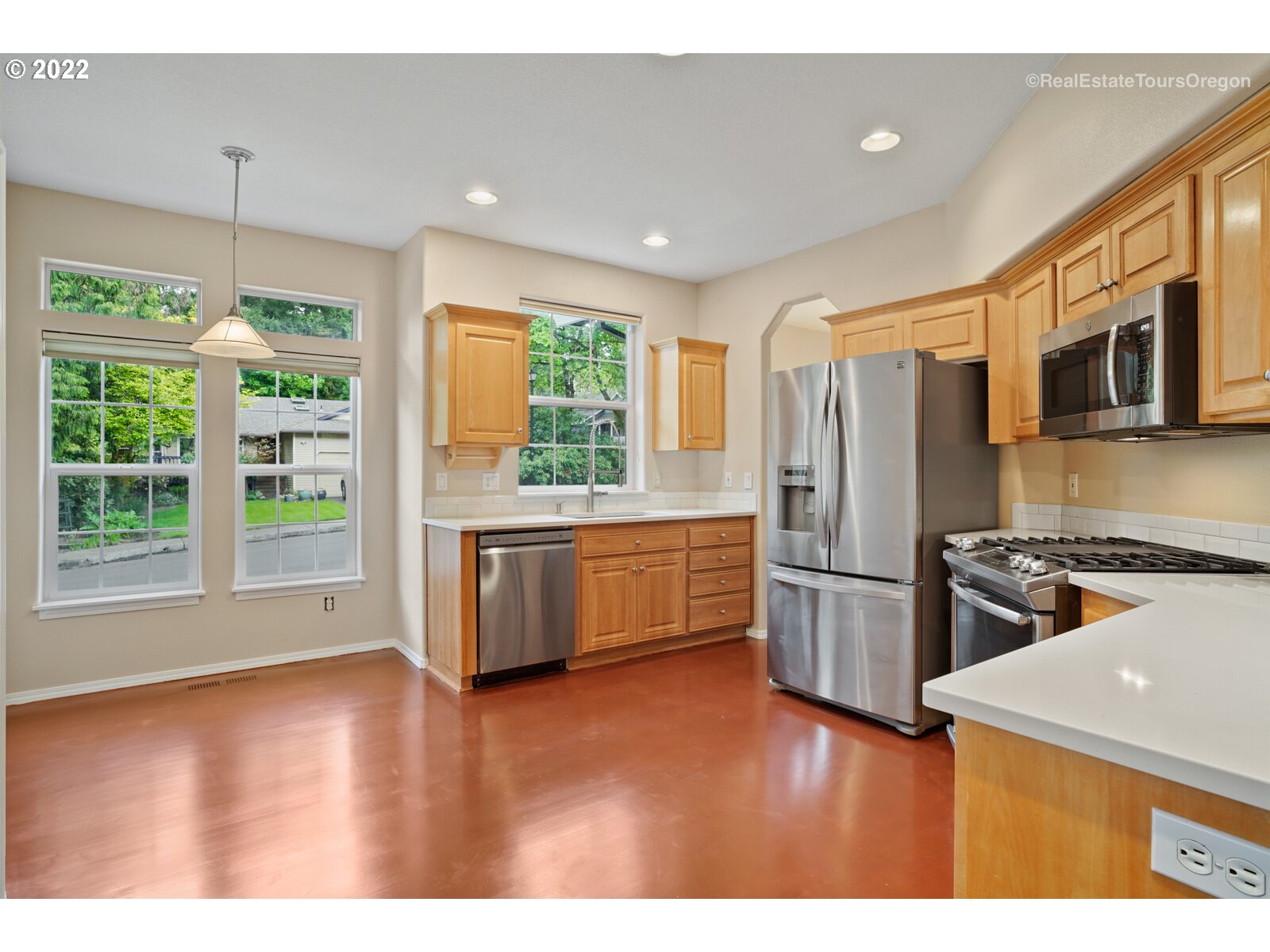 7635 Southwest Landau Street Portland, OR 97223 - Photo 10 of 30