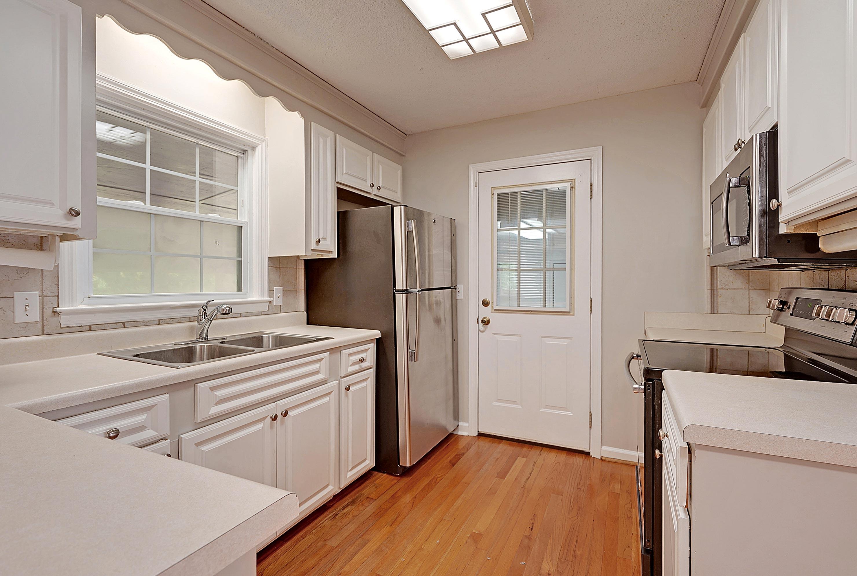 1273 Hampshire Road Charleston, SC 29412 - Photo 12 of 32 Door to Laundry Room and Outdoor Access