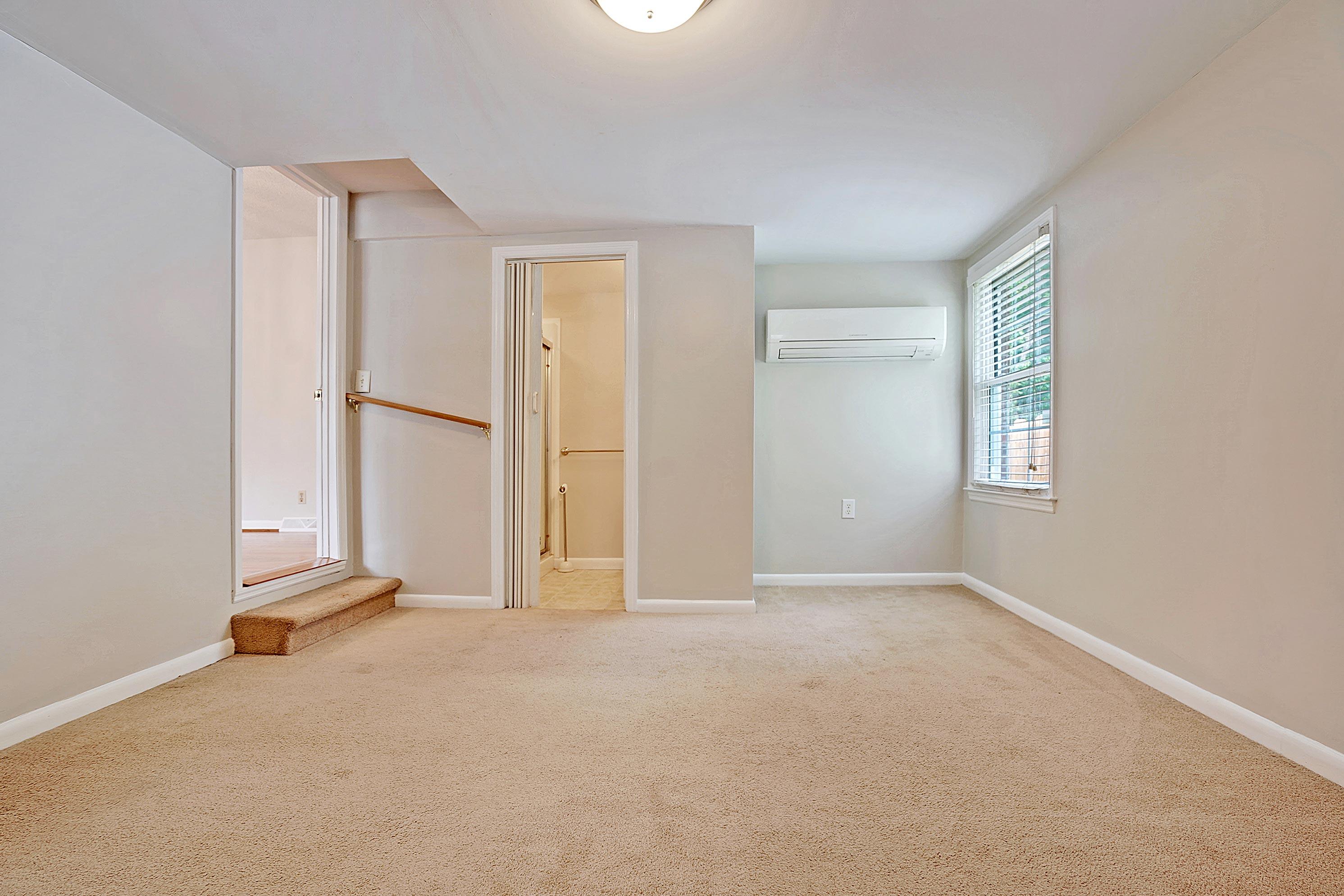 1273 Hampshire Road Charleston, SC 29412 - Photo 15 of 32 Second Master or MIL Suite w/ Full Bath