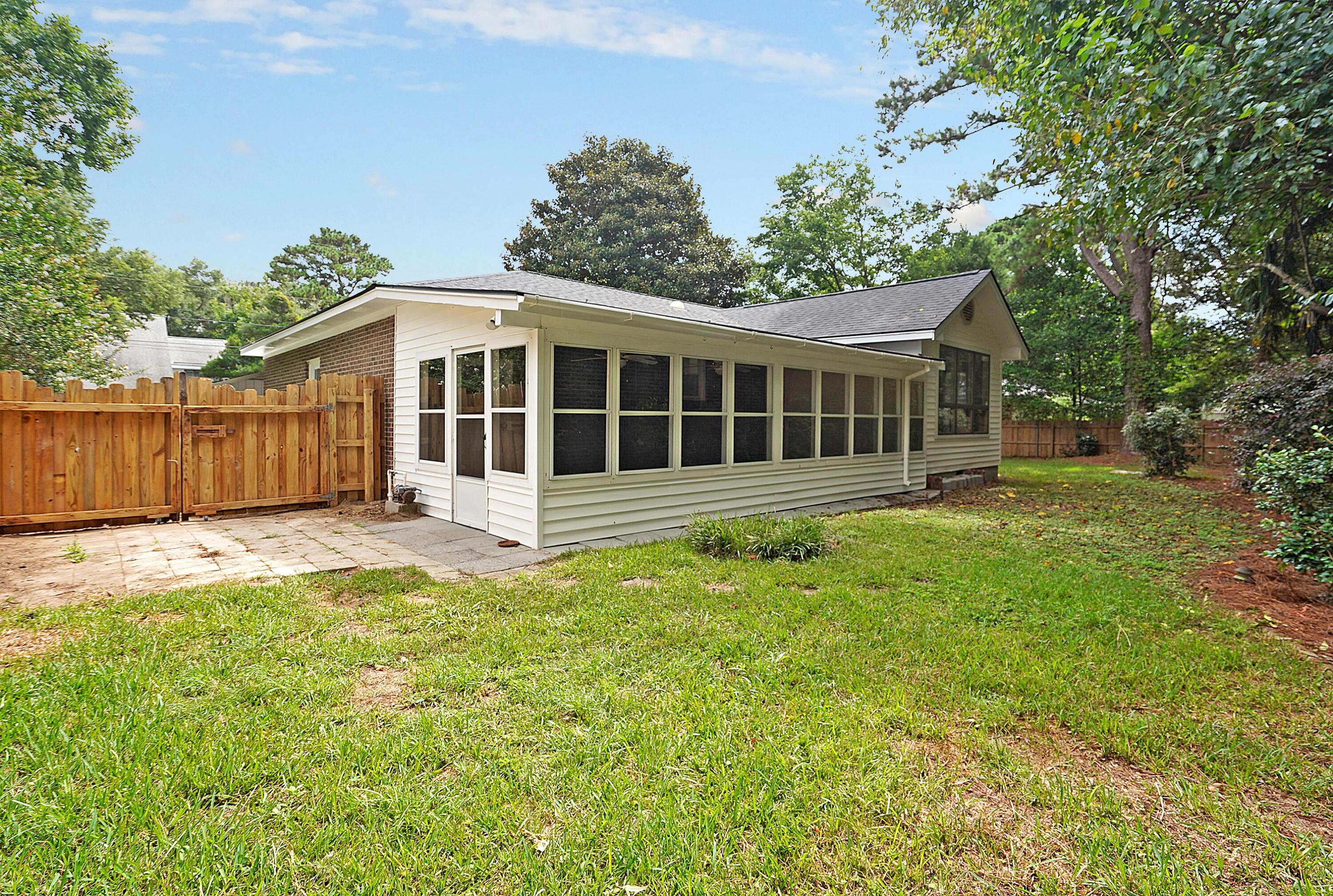 1273 Hampshire Road Charleston, SC 29412 - Photo 28 of 32 CREM_1273 Hampshire_029