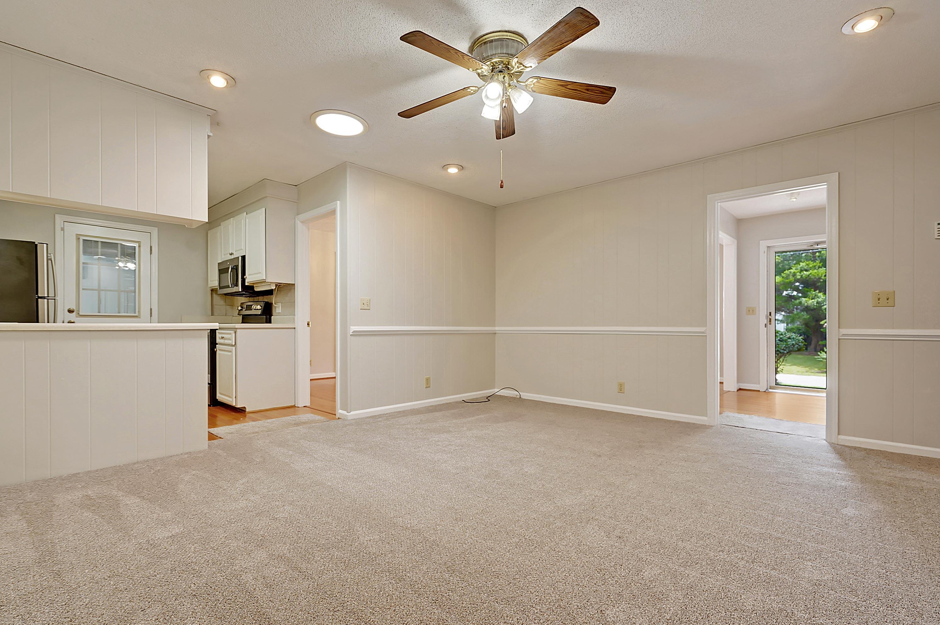 1273 Hampshire Road Charleston, SC 29412 - Photo 8 of 32 Family Room