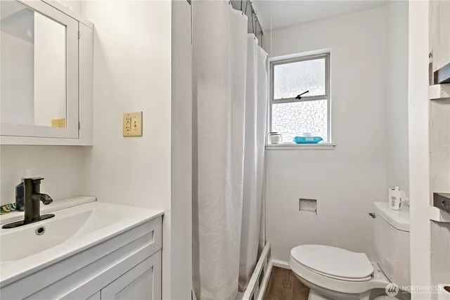 $650,000 | 23442 27th Avenue South, Des Moines, WA 98198