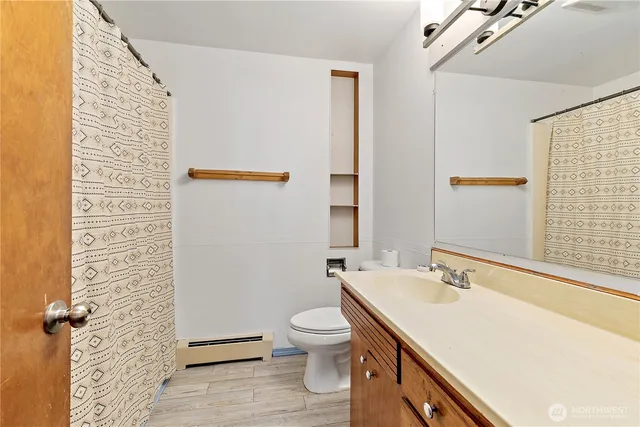 $650,000 | 23442 27th Avenue South, Des Moines, WA 98198