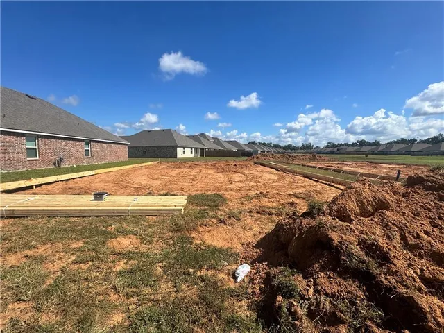 $275,500 | 7037 Bexley Court, Alexandria, LA 71303