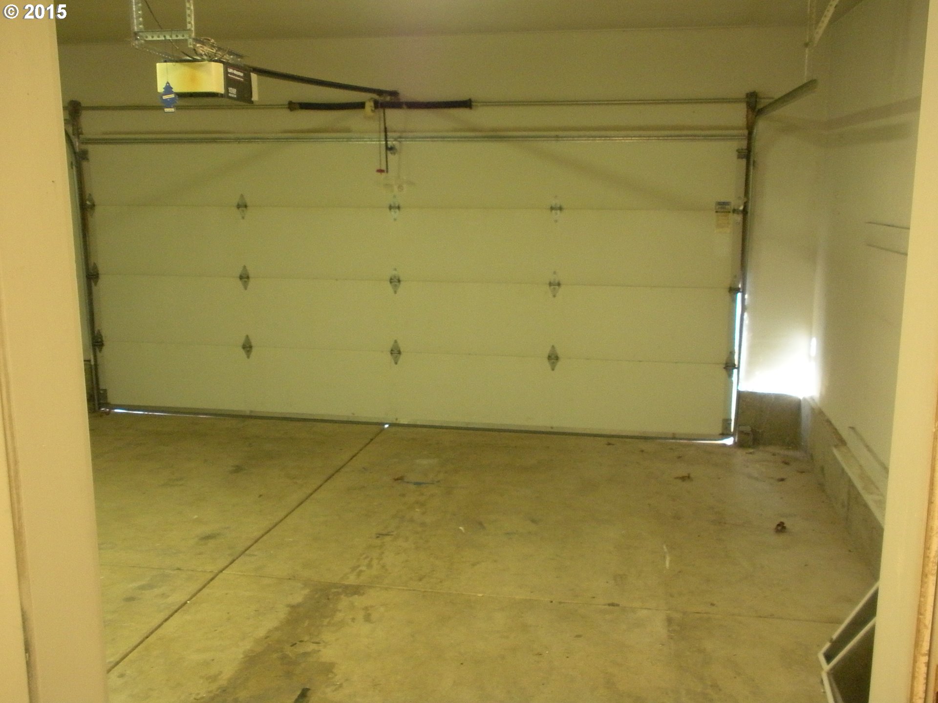 847 South 44th Place Springfield, OR 97478 - Photo 26 of 32 Garage