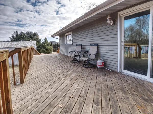 $550,000 | W2296 County Rd T, Durand, WI 54736