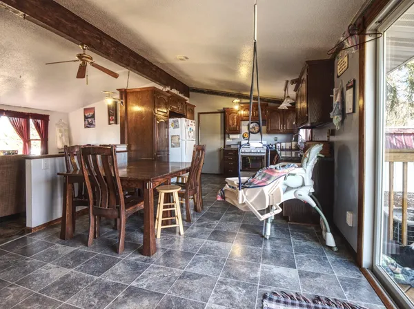 $550,000 | W2296 County Rd T, Durand, WI 54736