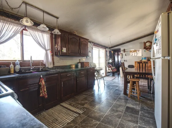 $550,000 | W2296 County Rd T, Durand, WI 54736