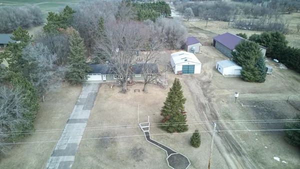 $550,000 | W2296 County Rd T, Durand, WI 54736