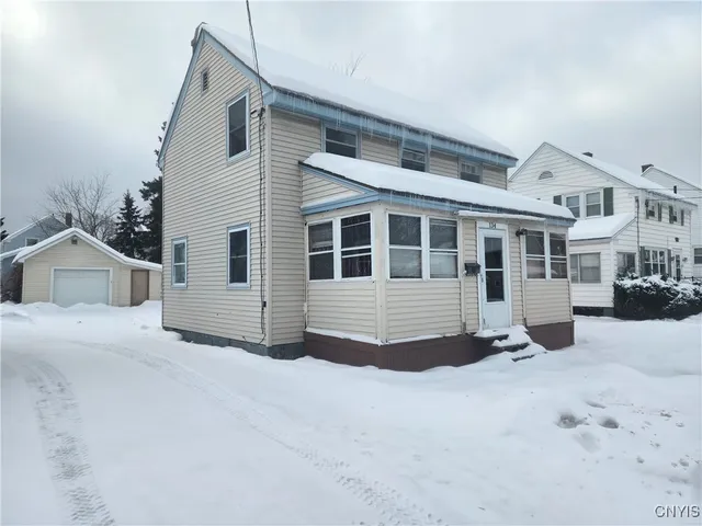 $1,350 | 134 East Hoard Street, Watertown, NY 13601