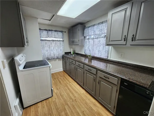 $1,375 | 134 East Hoard Street, Watertown, NY 13601