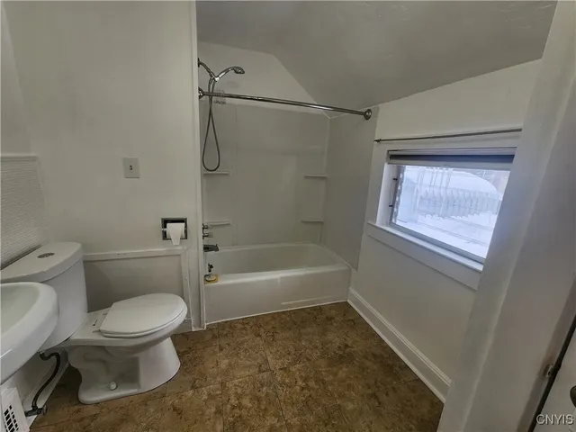 $1,350 | 134 East Hoard Street, Watertown, NY 13601