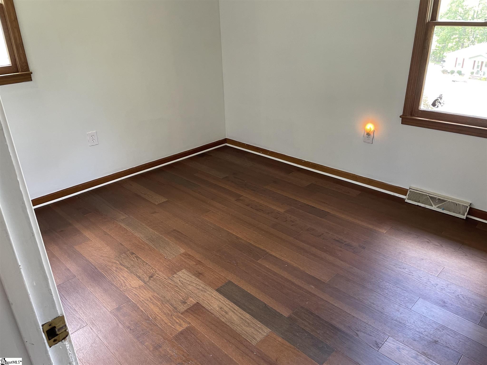 226 Beaver Creek Road Marietta, SC 29661 - Photo 17 of 21 Gallery Image 17
