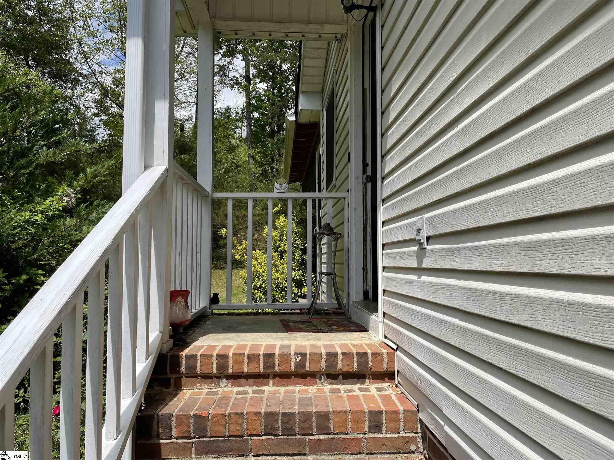 226 Beaver Creek Road Marietta, SC 29661 - Photo 5 of 21 Gallery Image 5