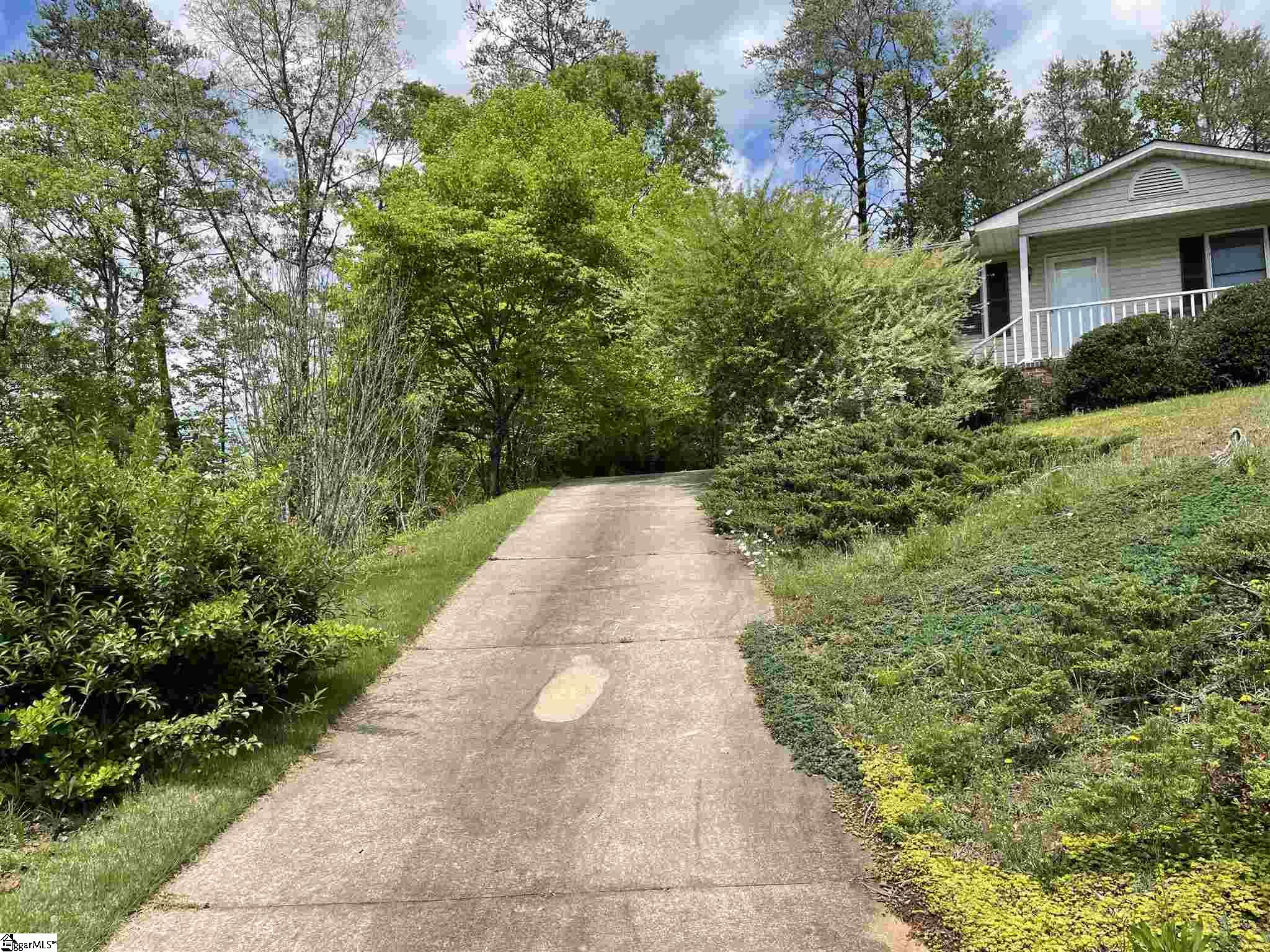 226 Beaver Creek Road Marietta, SC 29661 - Photo 9 of 21 Gallery Image 9