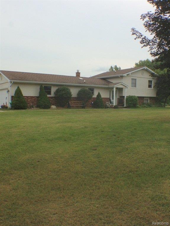 9284 Schrepfer Road Howell, MI 48855 - Photo 1 of 26 IMG_4573.JPG