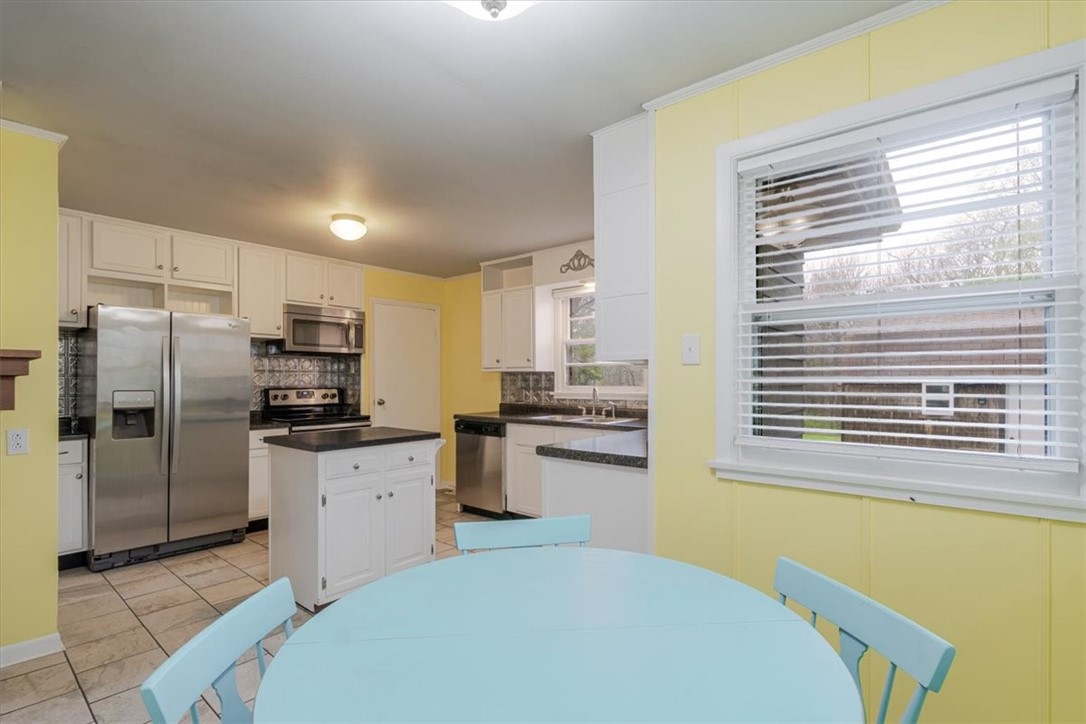 2941 South Laura Street Decatur, IL 62521 - Photo 9 of 19