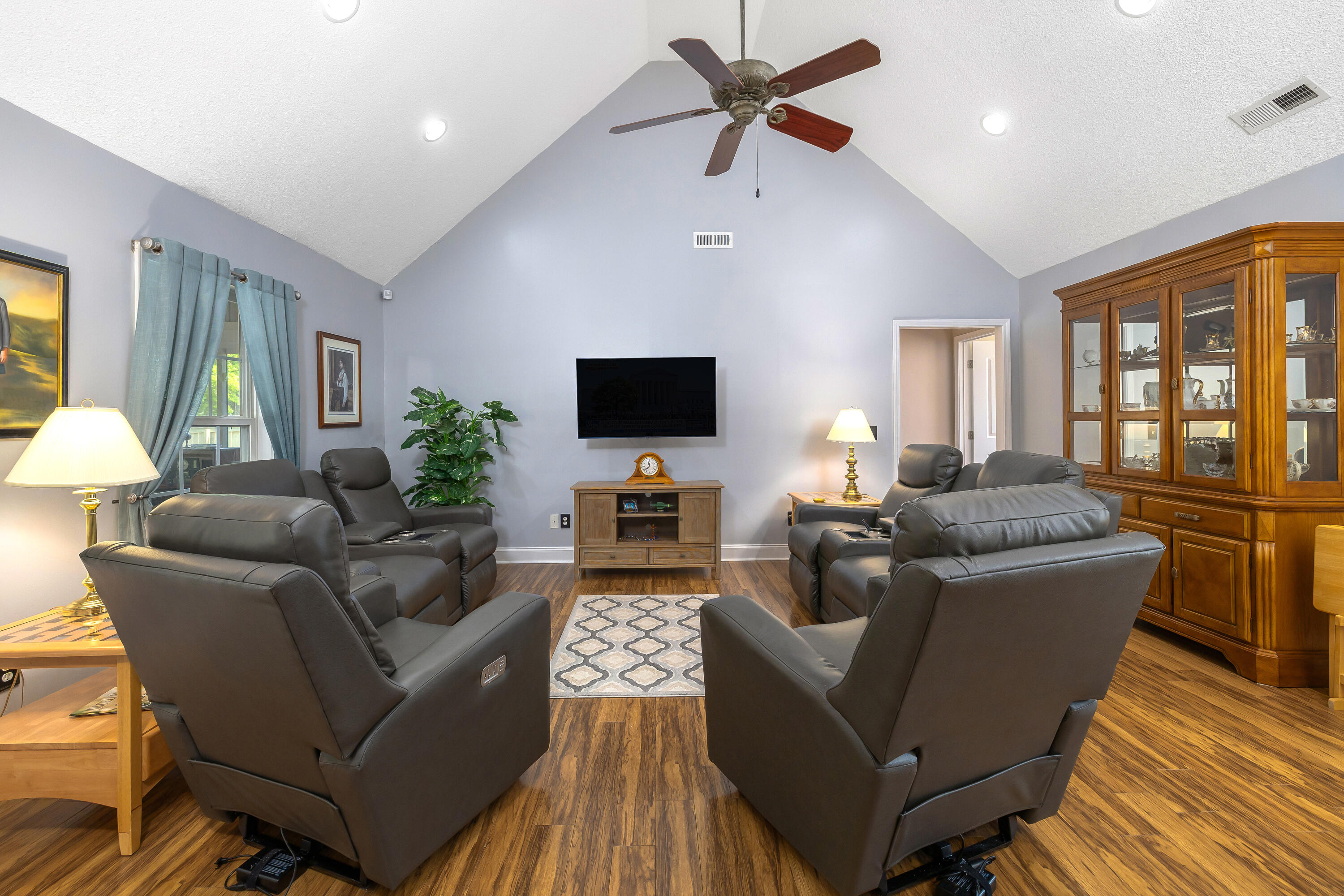 4220 Excursion Drive Dalzell, SC 29040 - Photo 3 of 37 14