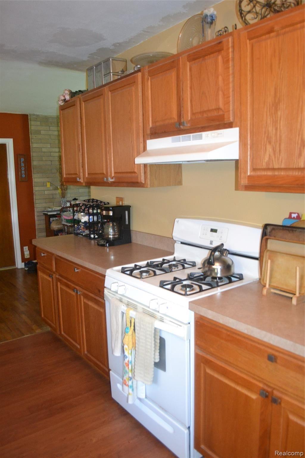 731 Academy Road Holly, MI 48442 - Photo 9 of 19 DSC_0949.JPG