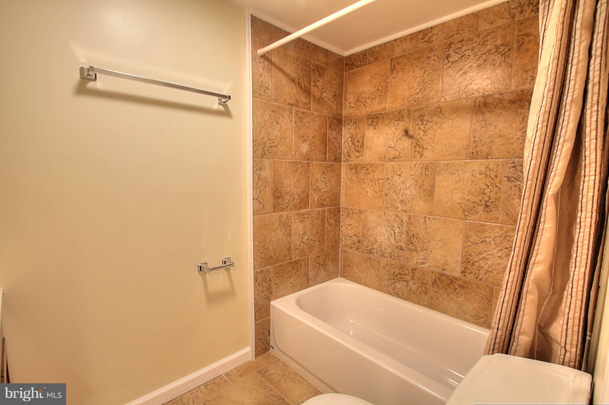 3804 Elkader Road Baltimore, MD 21218 - Photo 22 of 26 Bath