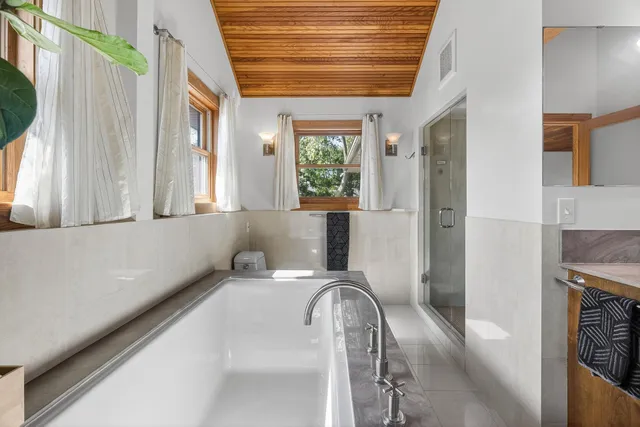 $4,250 | 1920 Fremont Avenue South, Minneapolis, MN 55403