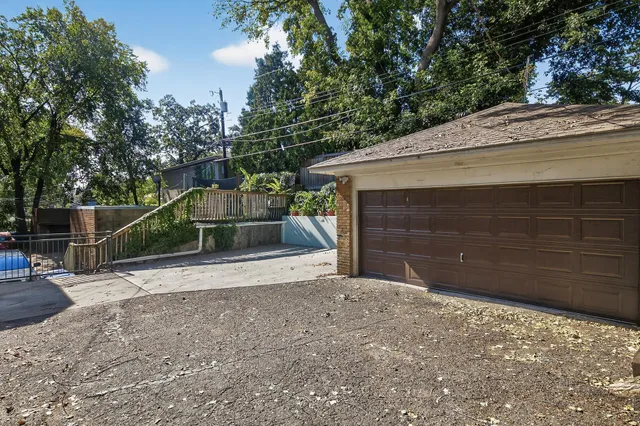 $4,250 | 1920 Fremont Avenue South, Minneapolis, MN 55403