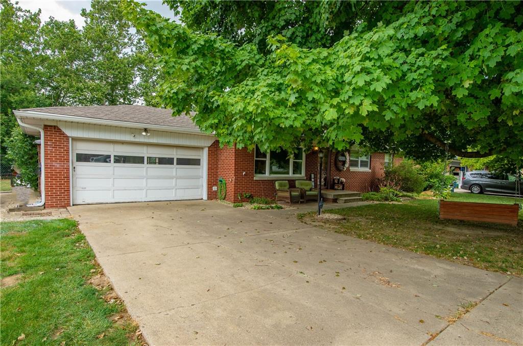 2044 Rosedale Drive Indianapolis, IN 46227 - Photo 3 of 30 Gallery Image 3