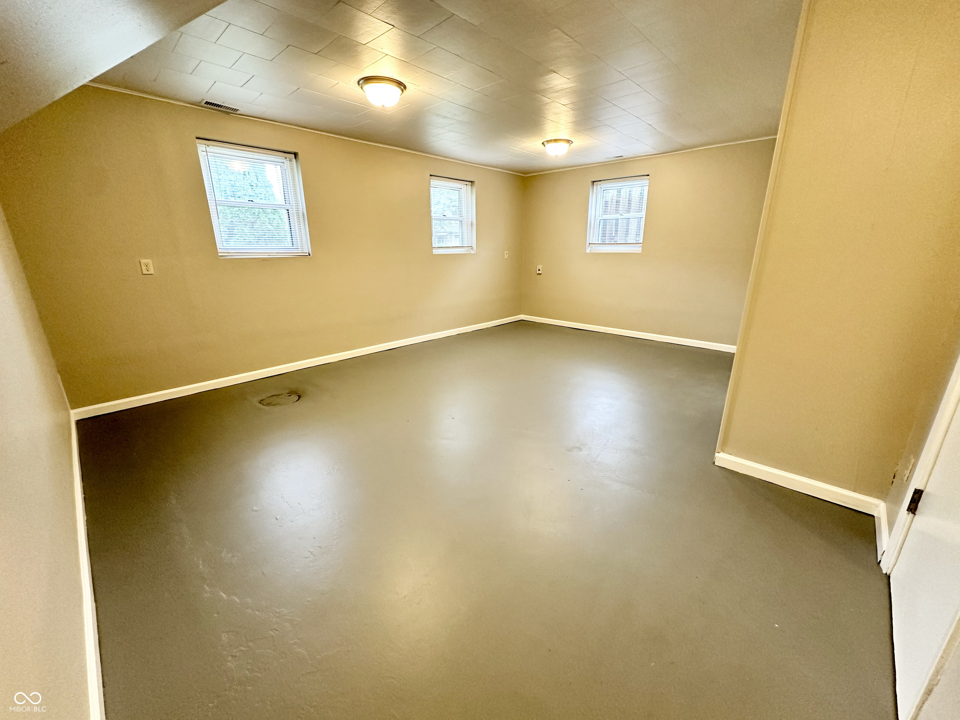 7942 Placing Road Indianapolis, IN 46226 - Photo 12 of 33 Gallery Image 12