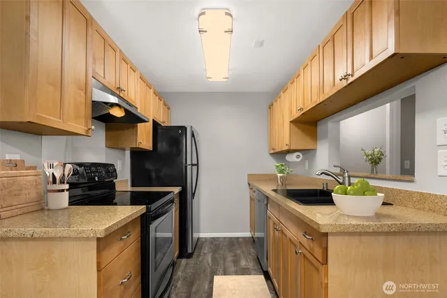 $369,950 | 14200 Northeast 171st Street, Unit D202, Woodinville, WA 98072