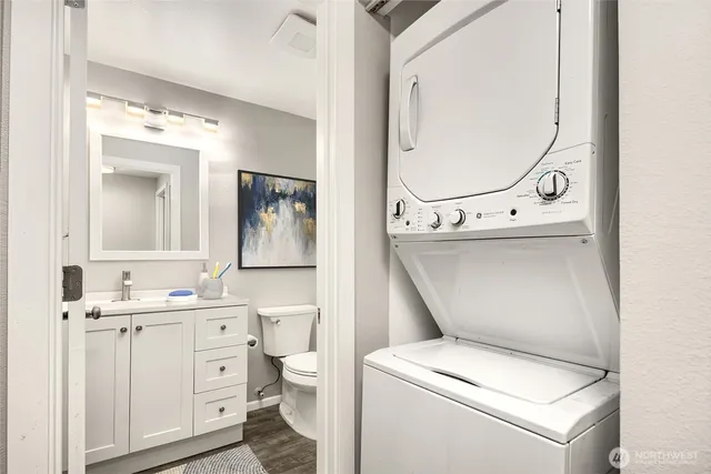 $369,950 | 14200 Northeast 171st Street, Unit D202, Woodinville, WA 98072