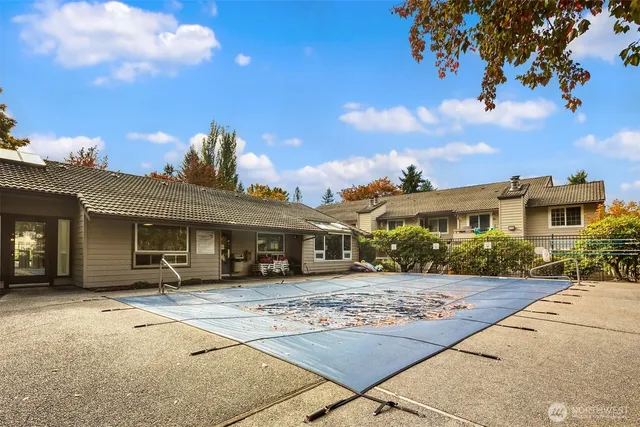 $369,950 | 14200 Northeast 171st Street, Unit D202, Woodinville, WA 98072