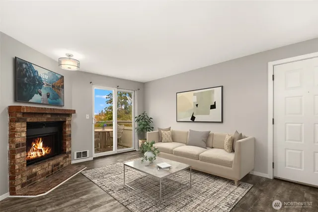 $369,950 | 14200 Northeast 171st Street, Unit D202, Woodinville, WA 98072