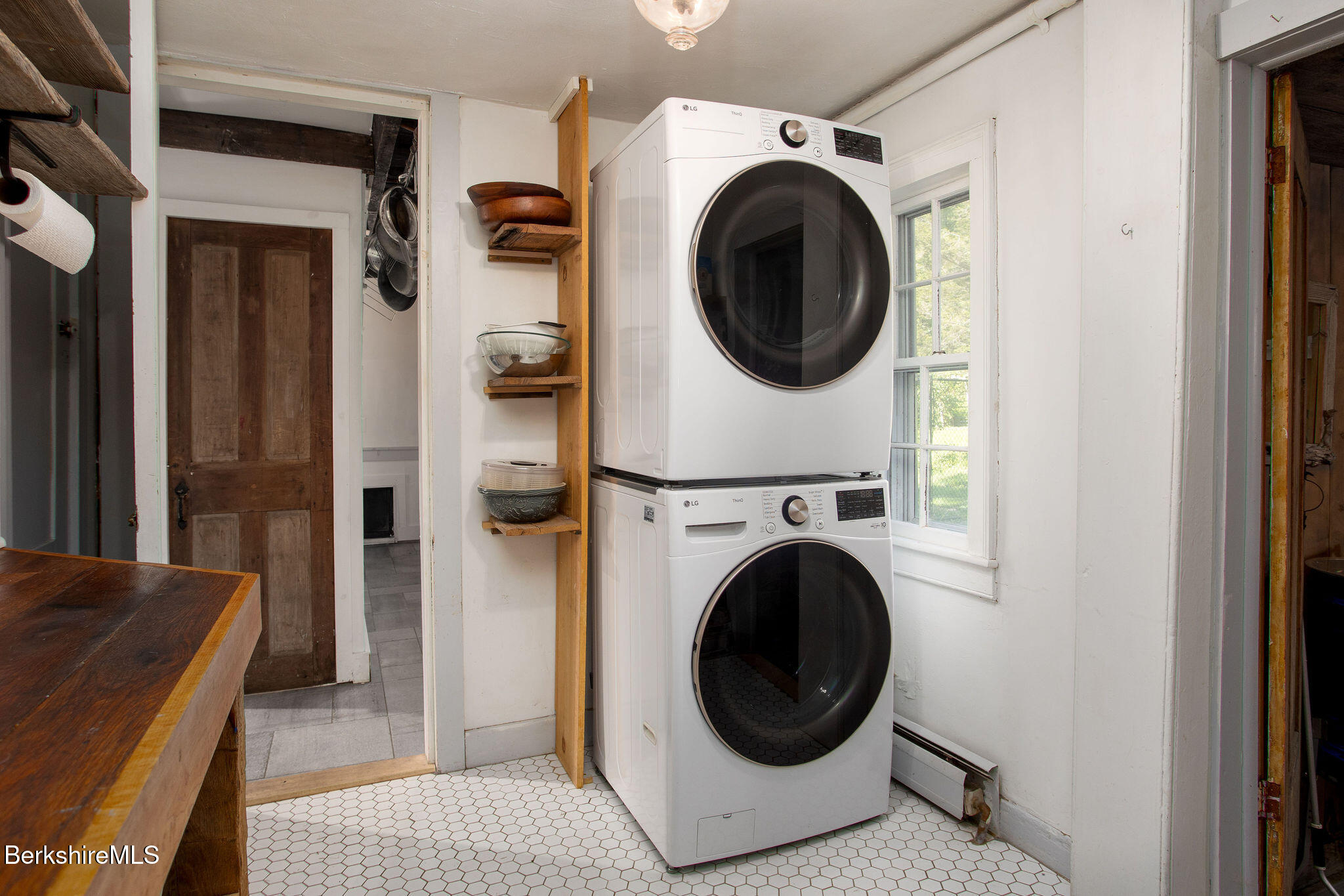 95 Town Hill Road Middlefield, MA 01235 - Photo 15 of 58 0010-laundry