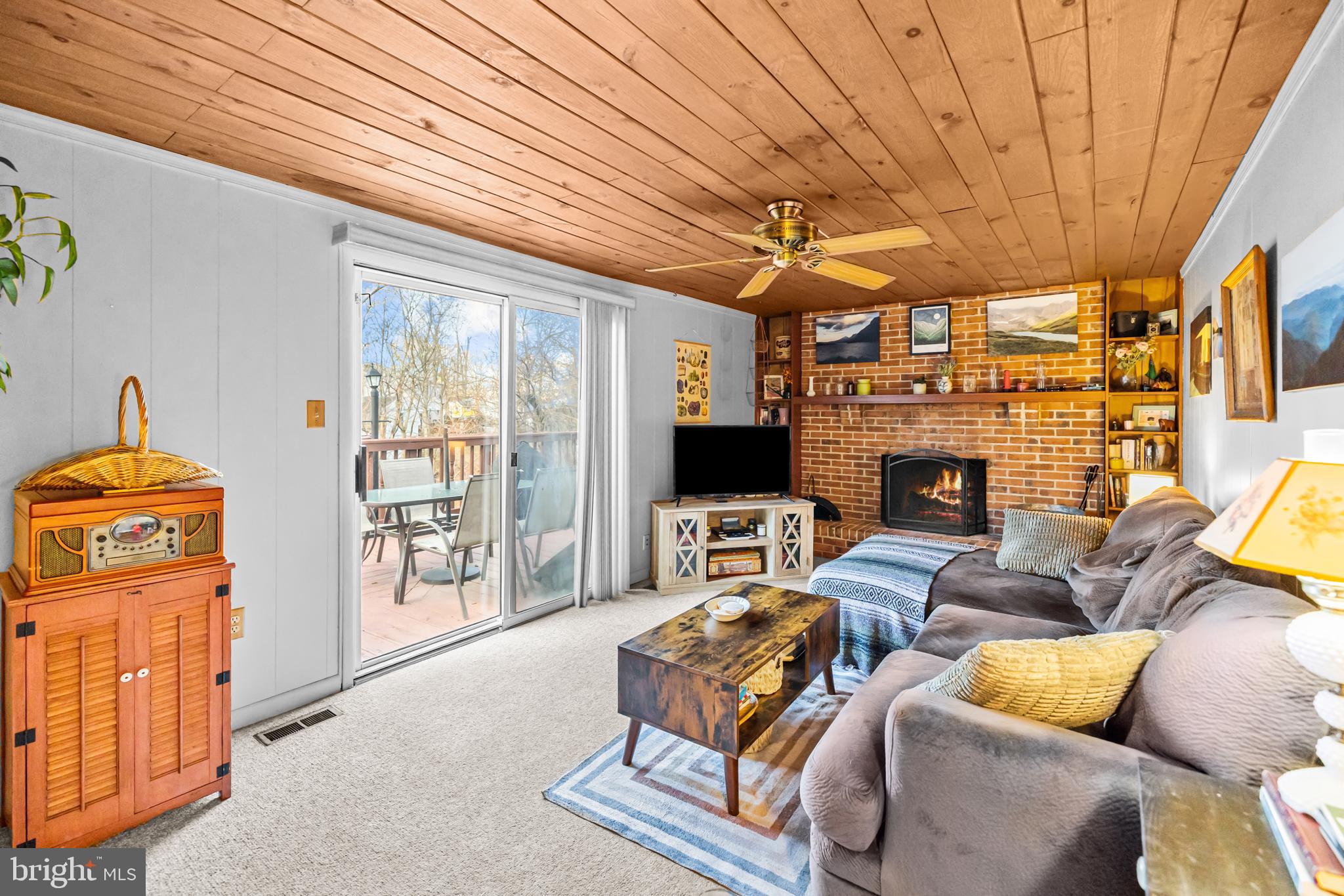 8192 Oakglen Road Manassas, VA 20110 - Photo 11 of 46