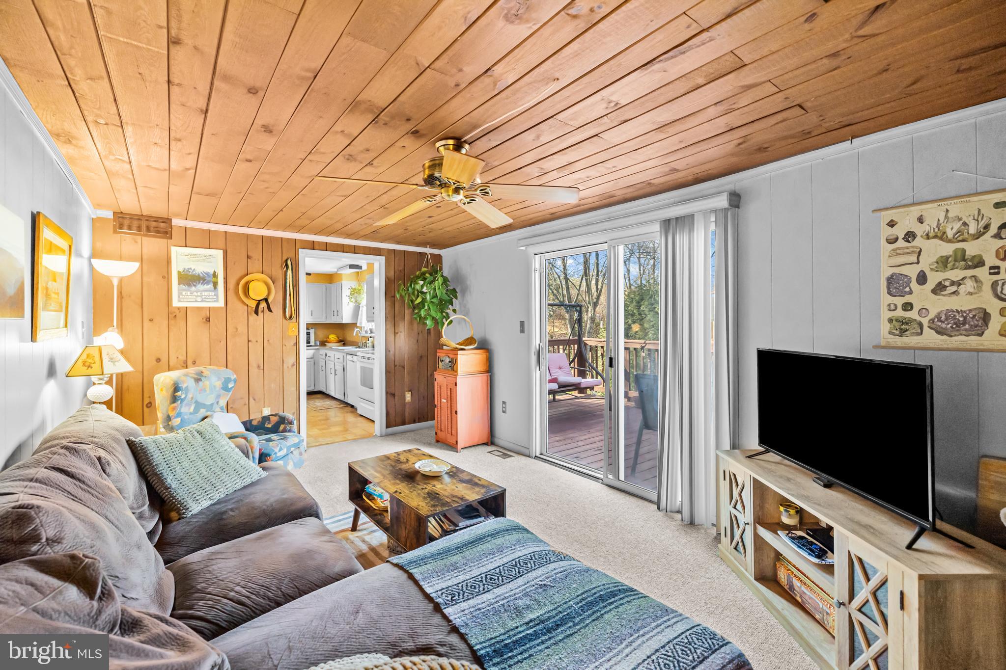 8192 Oakglen Road Manassas, VA 20110 - Photo 13 of 46