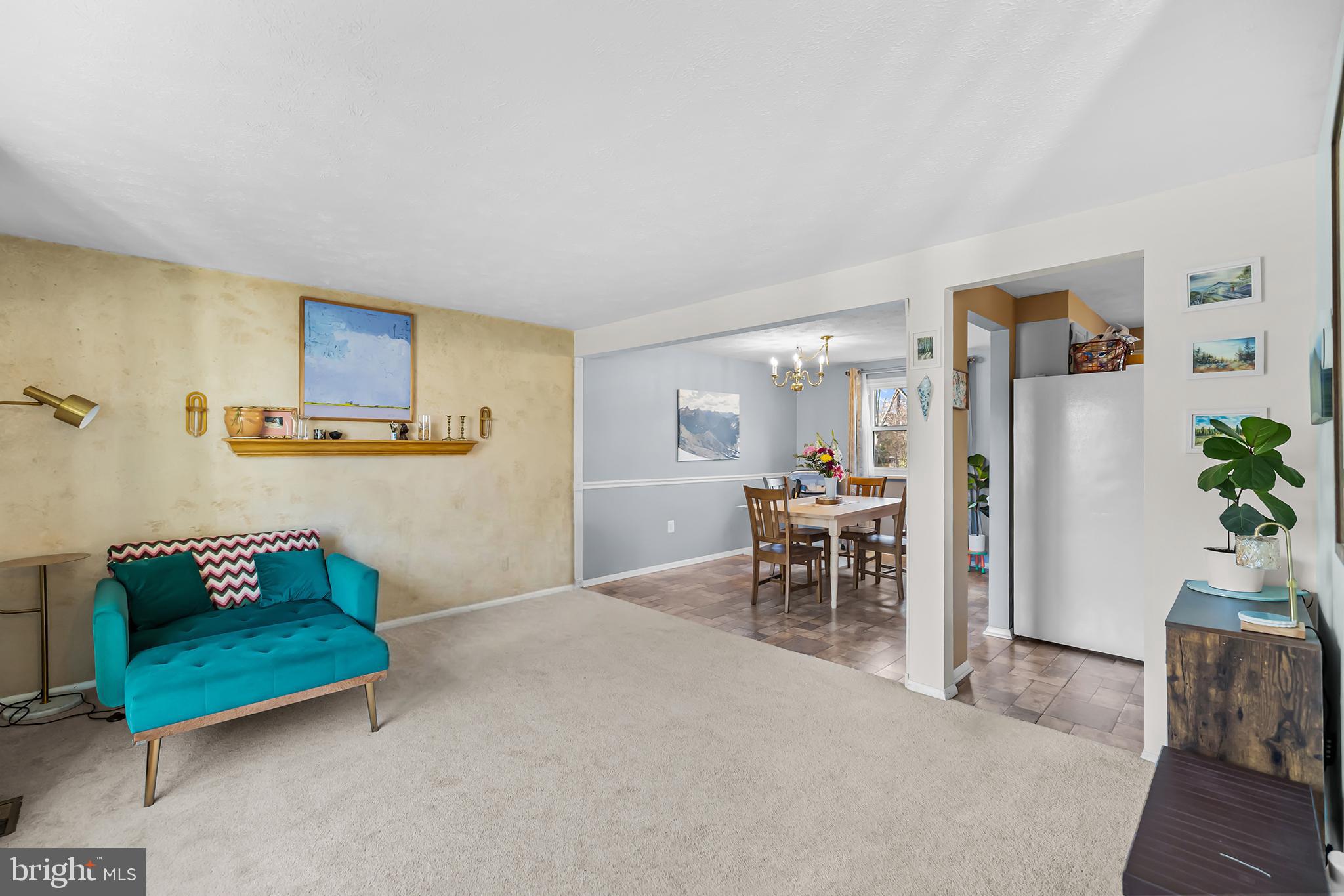 8192 Oakglen Road Manassas, VA 20110 - Photo 3 of 46