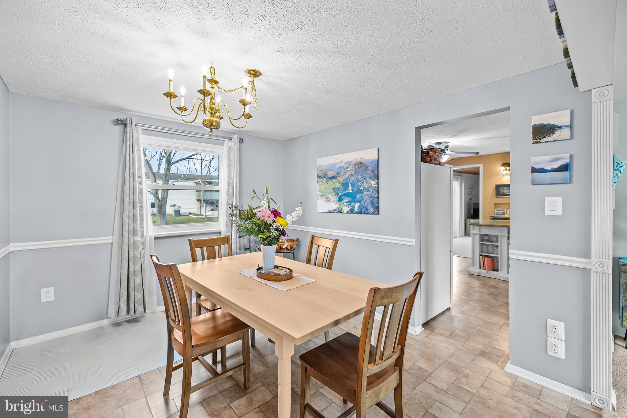 8192 Oakglen Road Manassas, VA 20110 - Photo 5 of 46