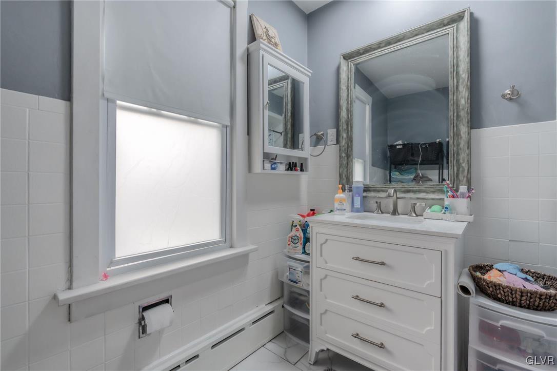 49 North Broad Street Nazareth, PA 18064 - Photo 20 of 36