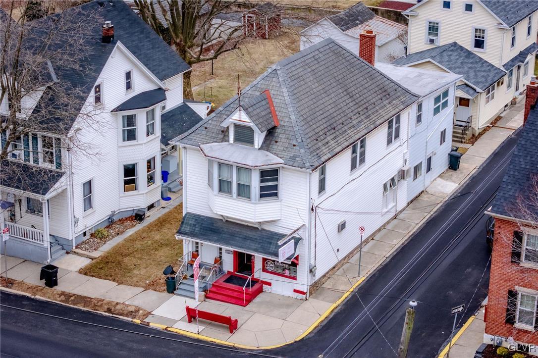 49 North Broad Street Nazareth, PA 18064 - Photo 2 of 36