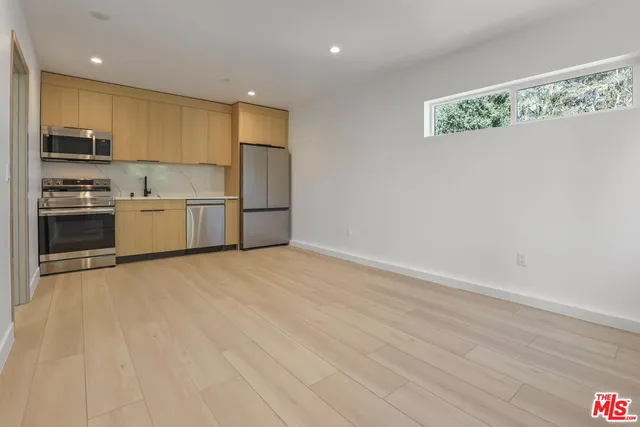 $2,700 | 11010 Hortense Street, Unit 1/4, North Hollywood, CA 91602