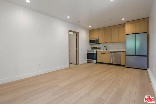 $2,700 | 11010 Hortense Street, Unit 1/4, North Hollywood, CA 91602