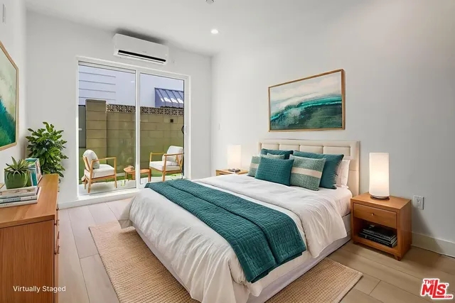 $2,700 | 11010 Hortense Street, Unit 1/4, North Hollywood, CA 91602