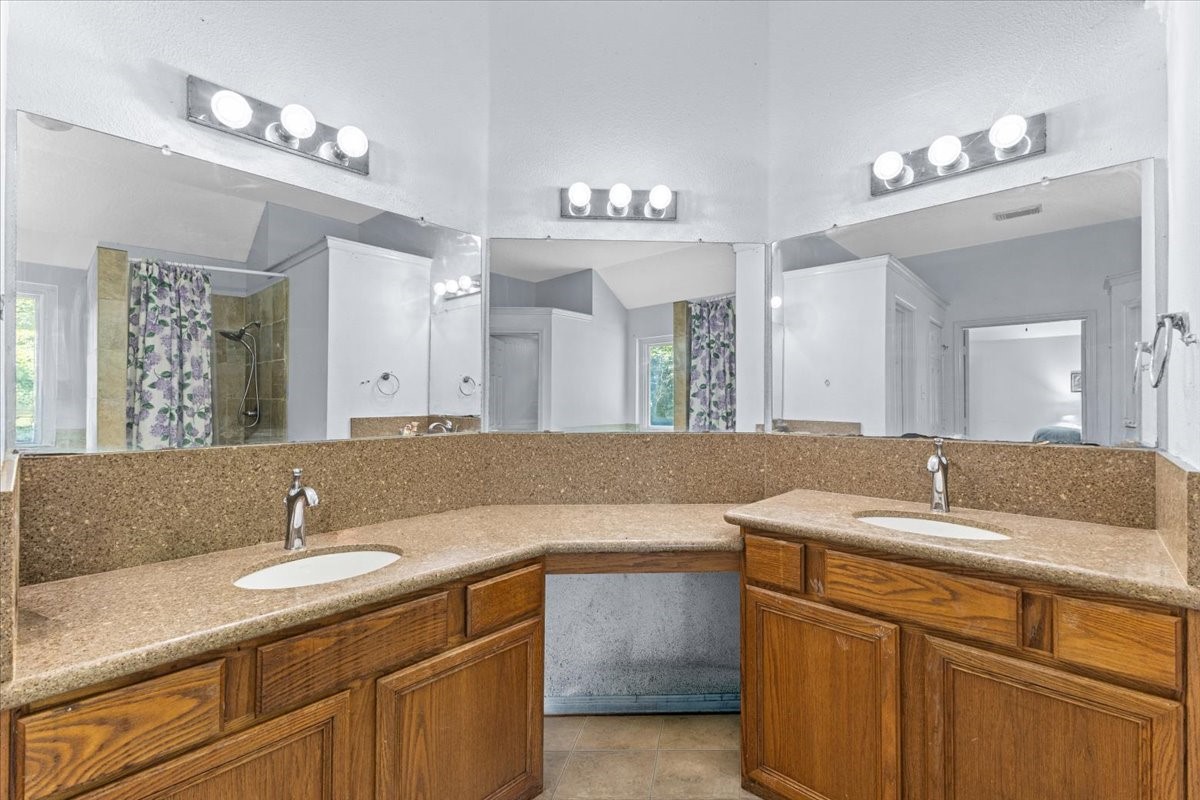 13501 Stowe Road Conroe, TX 77306 - Photo 16 of 25