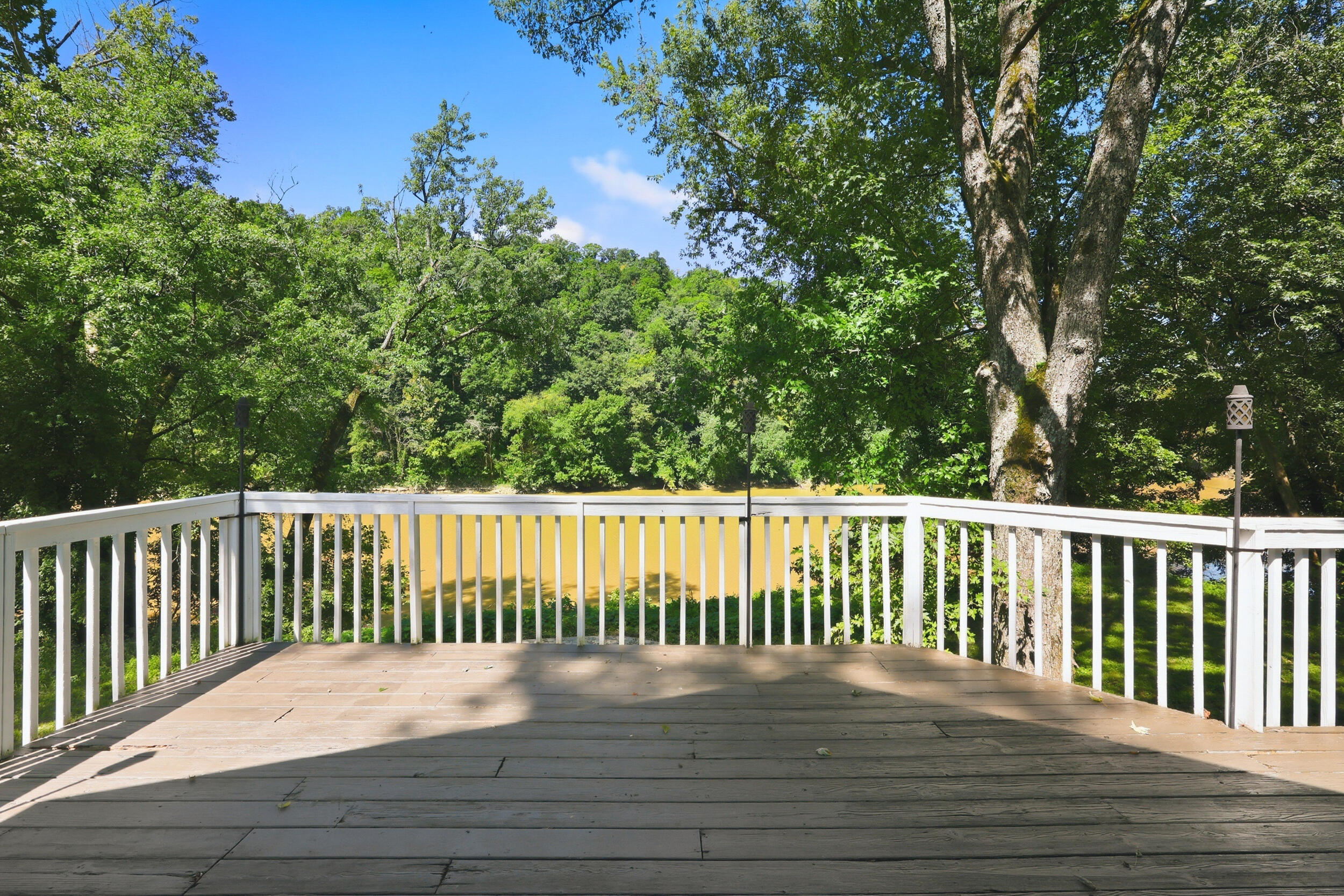 682 Athens Boonesboro Road Winchester, KY 40391 - Photo 26 of 38 huge deck looking out to river