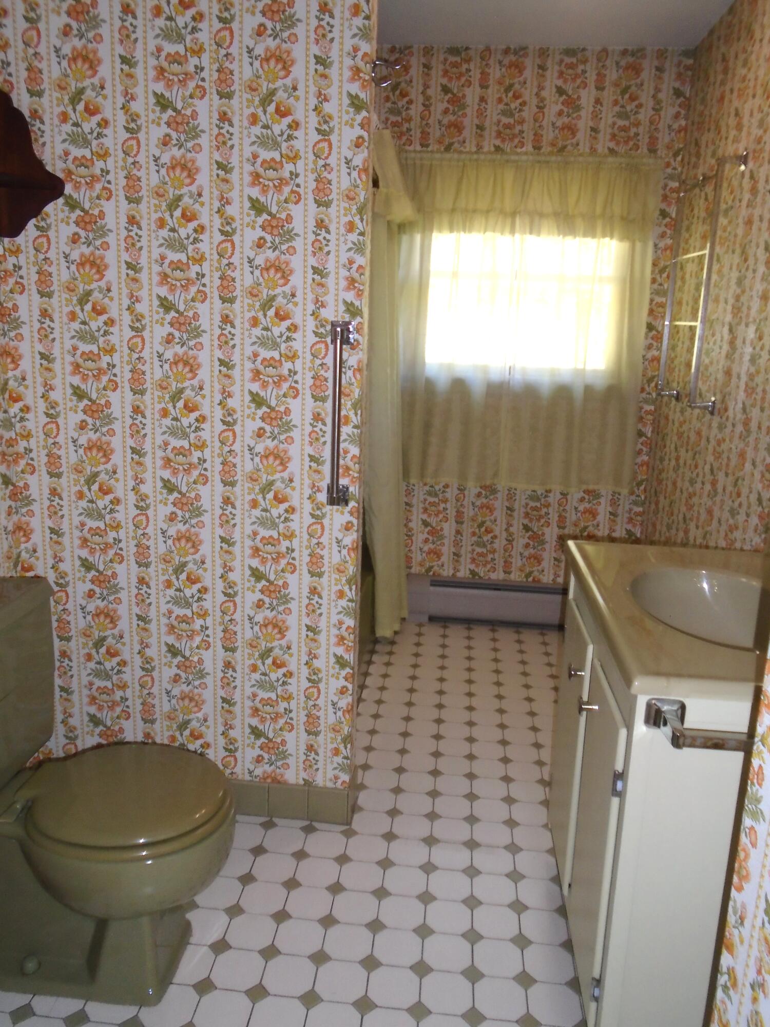 240 Ohio Hill Road Fairfield, ME 04937 - Photo 17 of 28 Full Bathroom