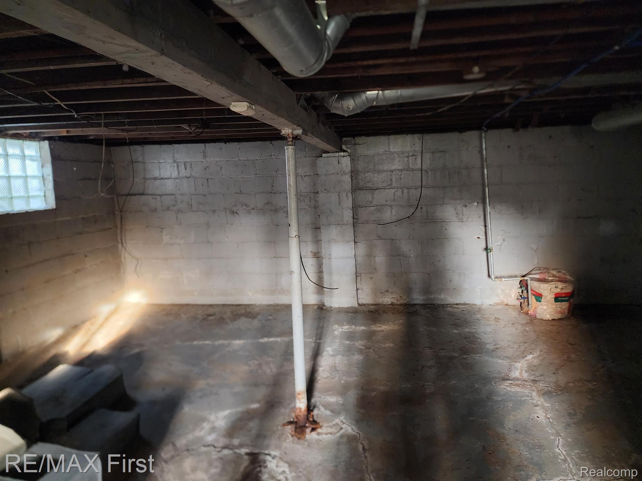 20167 Cameron Street Highland Park, MI 48203 - Photo 9 of 17 Gallery Image 9