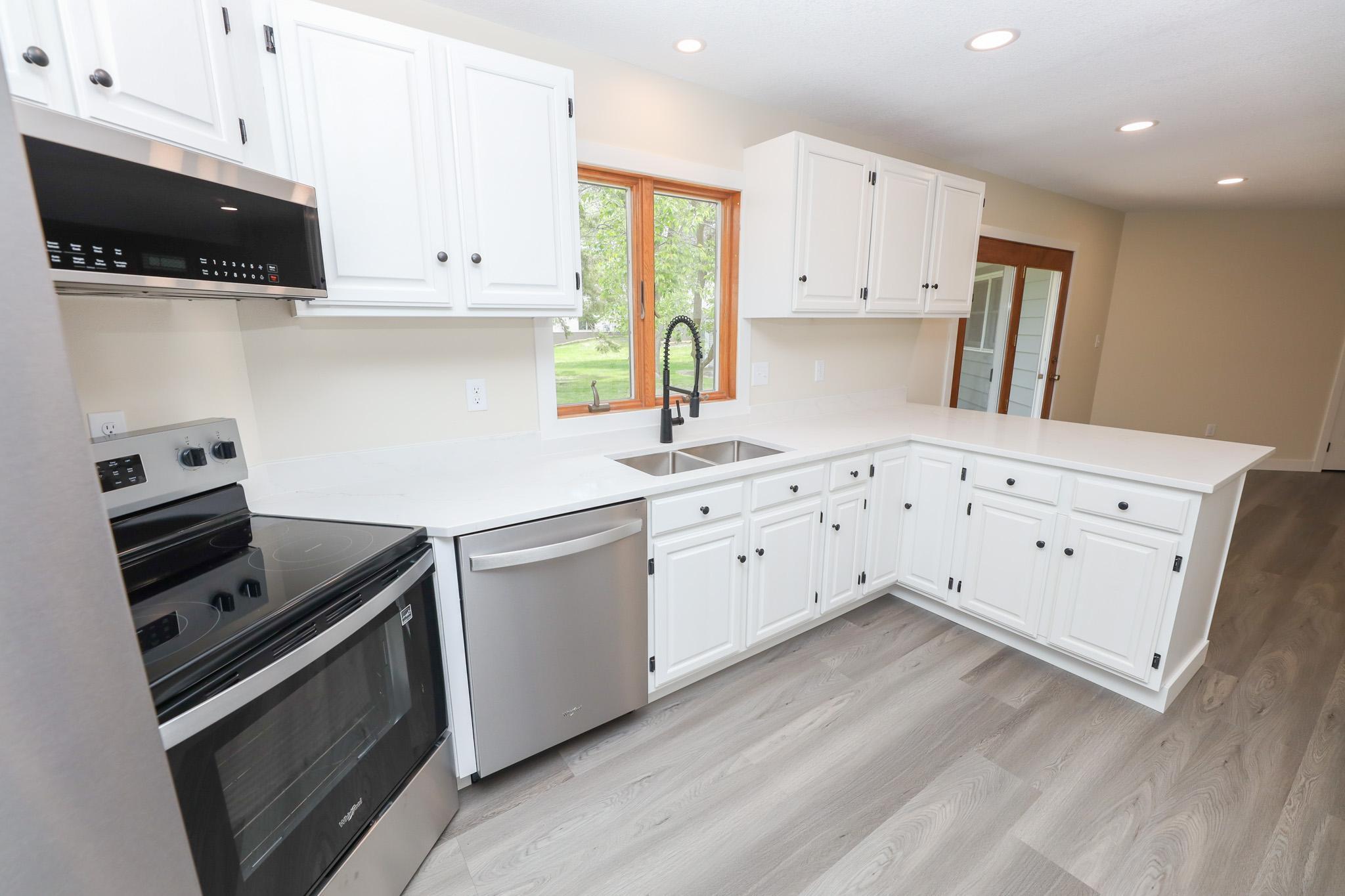 1202 Ridgeview Terrace Northeast Alexandria, MN 56308 - Photo 6 of 38